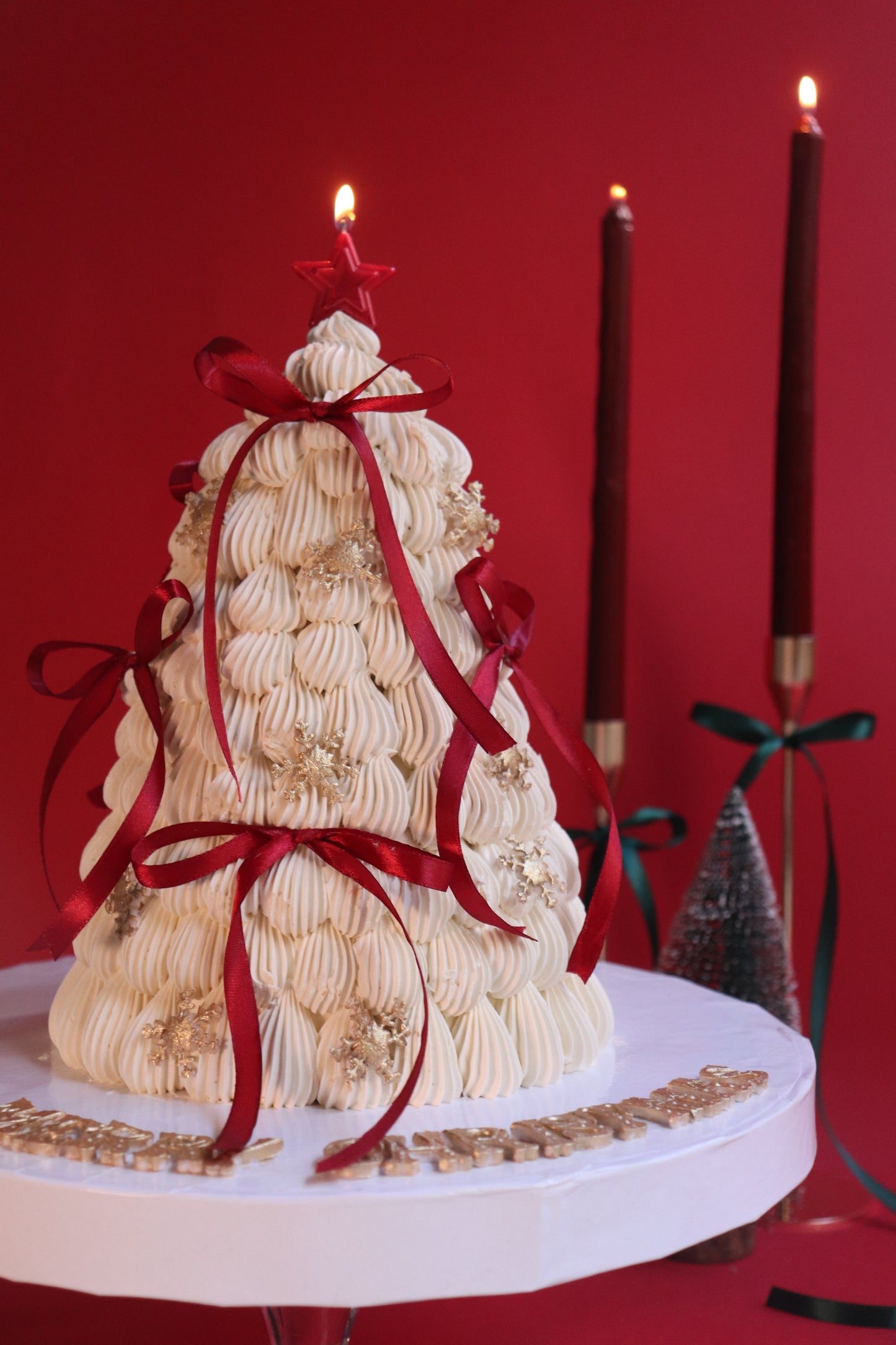 Noël Grande Tree Cake